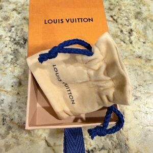 Louis Vuitton Gold Earrings with Dust Bag